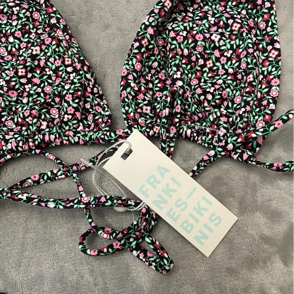 New! Frankie’s Bikinis Kealy triangle bikini top summer nights floral 4661
